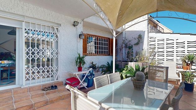 Foto 2 de Casa en venta en La Cañada de 5 habitaciones con terraza y piscina