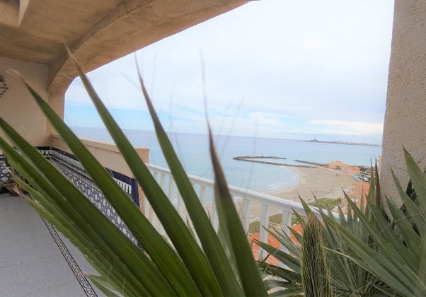 Foto 1 de Àtic en lloguer a Zona Galúa-Calnegre de 3 habitacions amb terrassa i piscina
