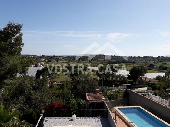 Foto 2 de Casa en venda a Turís de 5 habitacions amb terrassa i piscina
