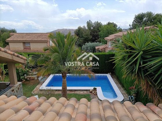 Foto 1 de Casa en venda a La Loma de 5 habitacions amb terrassa i piscina