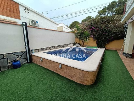 Foto 2 de Casa en venda a Las Pedrizas de 3 habitacions amb piscina i aire acondicionat