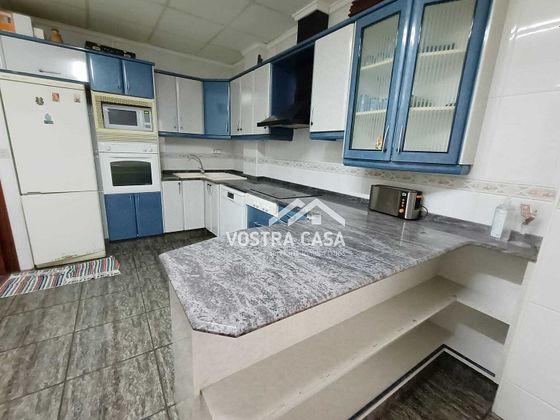 Foto 1 de Casa en venta en Cheste de 4 habitaciones con garaje y aire acondicionado