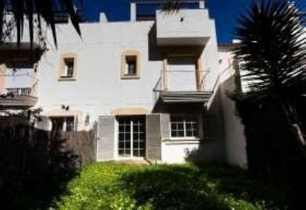 Foto 1 de Casa en venda a Casco Antiguo de 3 habitacions amb terrassa i piscina