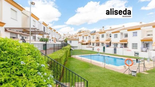 Foto 1 de Venta de casa en avenida Del Mar de 3 habitaciones con terraza y piscina