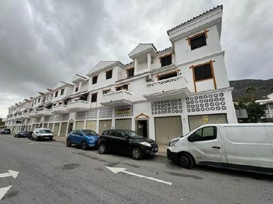 Foto 2 de Venta de dúplex en calle Cabrera de 3 habitaciones con terraza