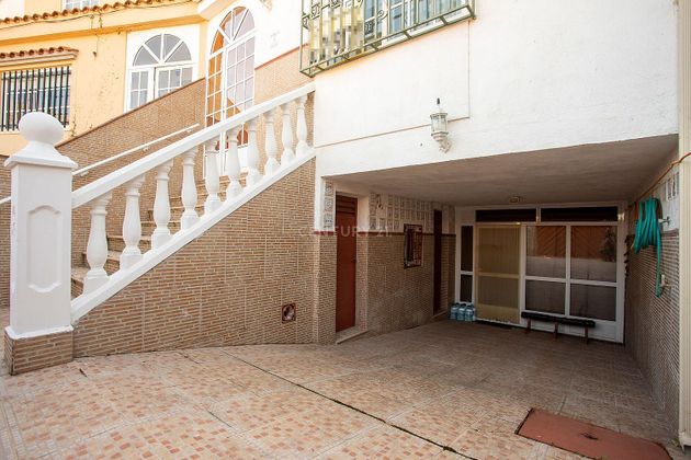 Foto 2 de Casa en venda a calle Luis Chamizo de 5 habitacions amb garatge i aire acondicionat