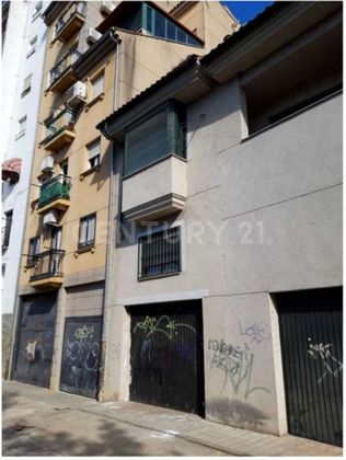 Foto 2 de Venta de casa en calle Eulogio González de 4 habitaciones con terraza