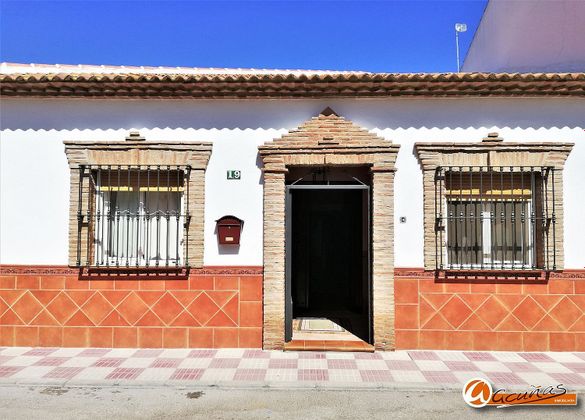 Foto 1 de Casa en venda a calle Pato Colorao de 7 habitacions amb terrassa i garatge