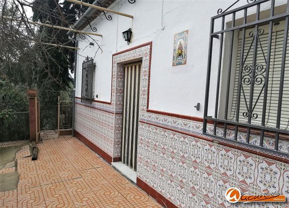 Foto 1 de Venta de casa adosada en calle La Parrilla de 4 habitaciones con terraza y jardín