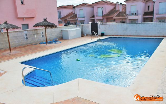 Foto 1 de Casa en venda a Fuente de Piedra de 3 habitacions amb terrassa i piscina