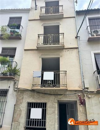 Foto 1 de Edifici en venda a calle Lucena amb ascensor