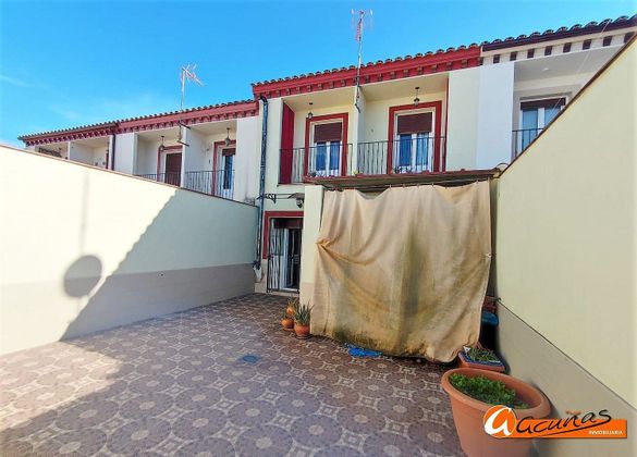 Foto 1 de Casa en venda a Humilladero de 3 habitacions amb terrassa i garatge