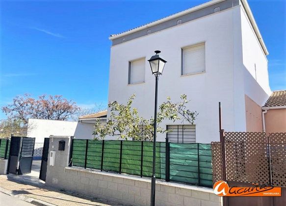 Foto 1 de Casa en venda a calle Antequera de 3 habitacions amb terrassa i garatge