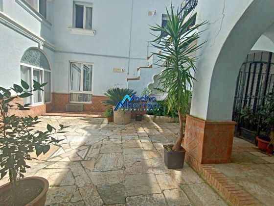 Foto 1 de Pis en venda a Casco Antiguo - Centro de 3 habitacions amb terrassa i balcó