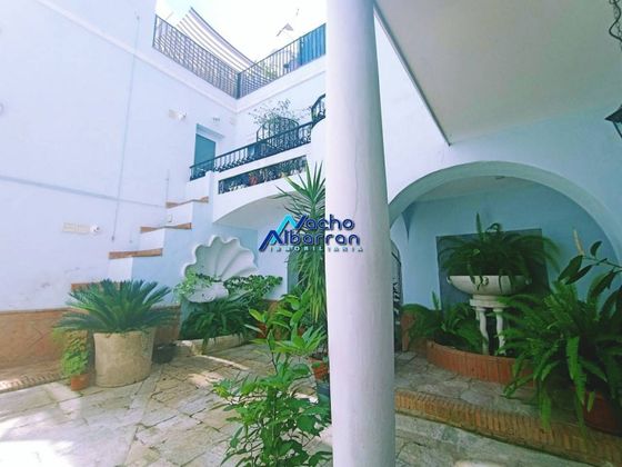 Foto 2 de Piso en venta en Casco Antiguo - Centro de 3 habitaciones con terraza y balcón
