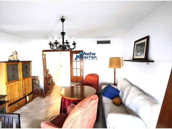 Foto 2 de Pis en venda a Huerta Rosales - Valdepasillas de 4 habitacions amb terrassa i garatge