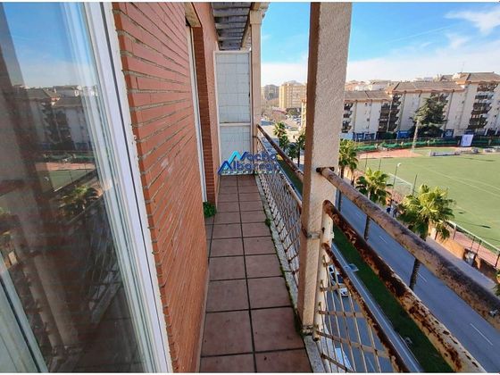 Foto 1 de Dúplex en venta en Maria Auxiliadora - Barriada LLera de 5 habitaciones con terraza y garaje