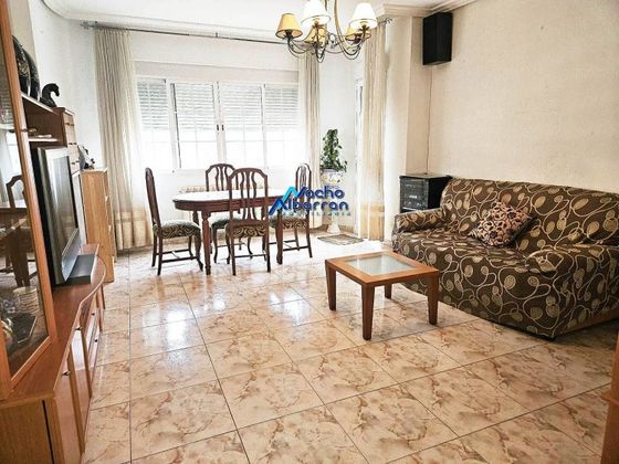 Foto 2 de Pis en venda a Huerta Rosales - Valdepasillas de 3 habitacions amb terrassa i aire acondicionat