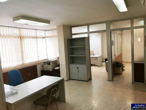 Foto 1 de Oficina en alquiler en Santa Marina - La Paz con aire acondicionado