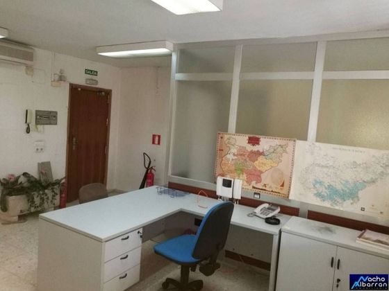 Foto 2 de Oficina en alquiler en Santa Marina - La Paz con aire acondicionado