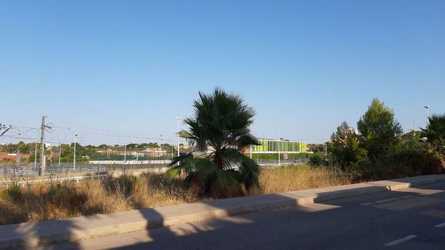 Foto 2 de Venta de terreno en Montealegre de 881 m²
