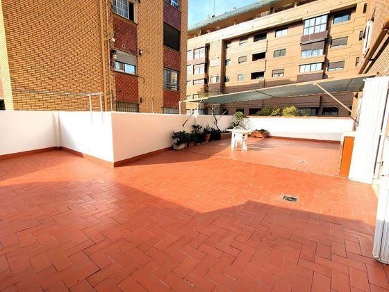Foto 2 de Pis en venda a calle Campoamor de 4 habitacions amb terrassa i balcó