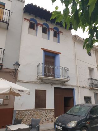 Foto 2 de Venta de casa en Tuéjar de 4 habitaciones con terraza y balcón