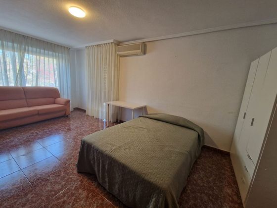 Foto 2 de Piso en alquiler en Zona Concordia de 3 habitaciones con terraza y muebles