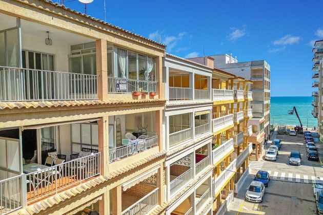 Foto 2 de Alquiler de piso en El Perelló - Les Palmeres - Mareny de Barraquetes de 3 habitaciones con terraza y muebles