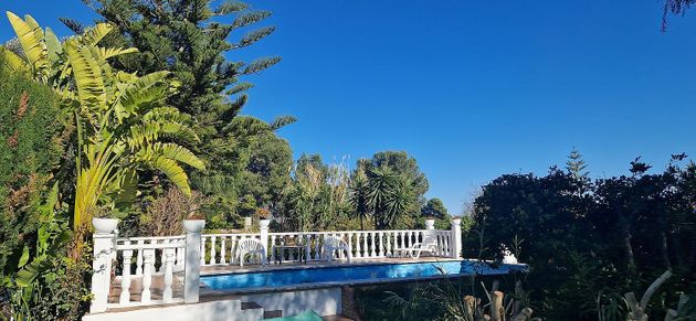 Foto 2 de Xalet en venda a Camì Paterna-Lloma del Calderer de 3 habitacions amb terrassa i piscina