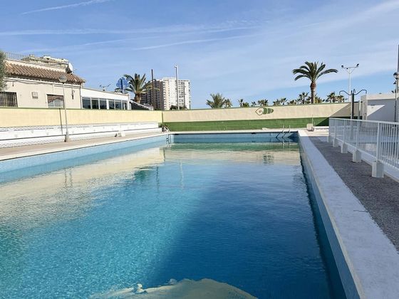 Foto 2 de Àtic en venda a Zona Playa de la Concha de 3 habitacions amb terrassa i piscina