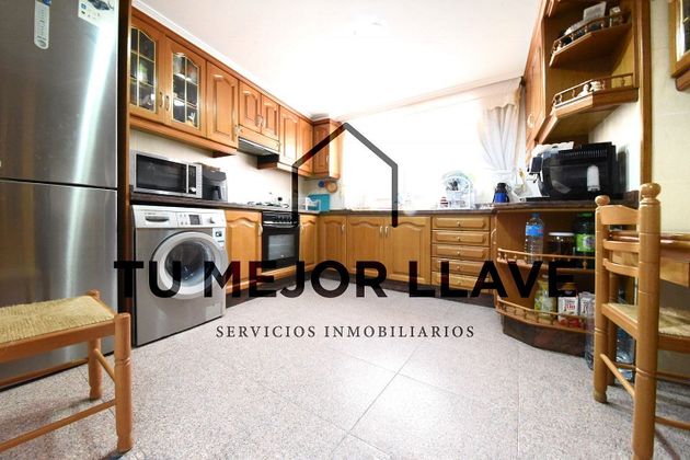 Foto 1 de Venta de piso en El Alborgí de 4 habitaciones con aire acondicionado y calefacción