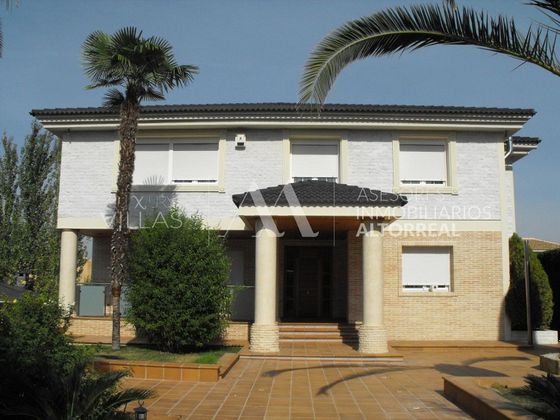 Foto 2 de Casa en venda a La Alcayna de 7 habitacions amb piscina i garatge