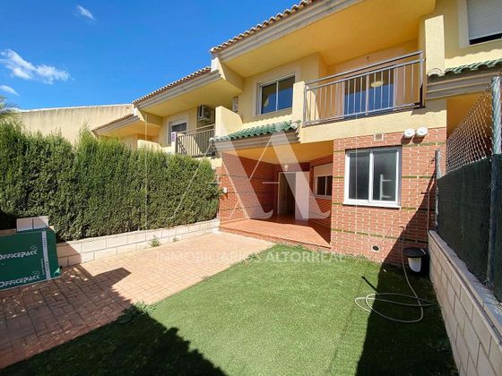 Foto 1 de Casa en venda a Altorreal de 3 habitacions amb terrassa i piscina