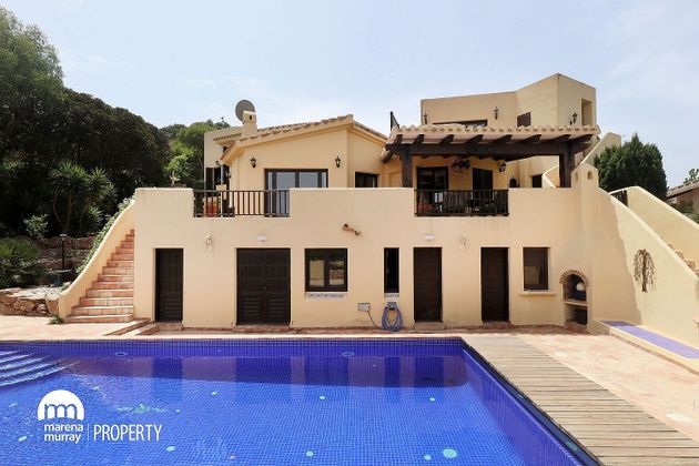 Foto 1 de Chalet en venta en calle El Forestal de 5 habitaciones con terraza y piscina