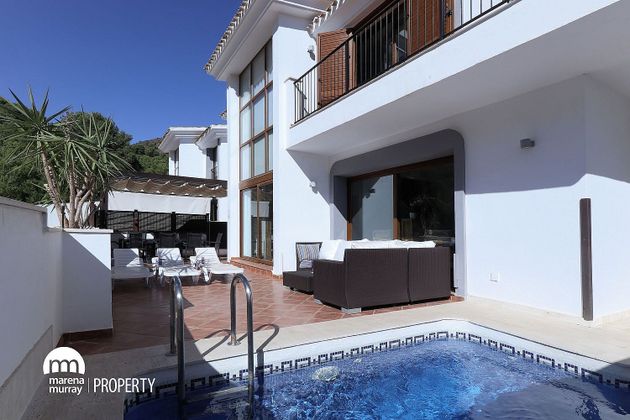 Foto 2 de Casa en venda a calle Atalayas II de 4 habitacions amb terrassa i piscina