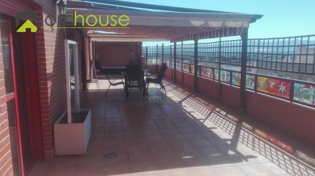 Foto 2 de Àtic en venda a avenida De Las Fuerzas Armadas de 4 habitacions amb terrassa i garatge