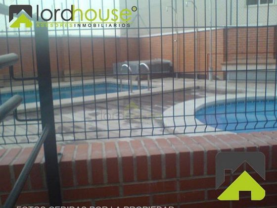 Foto 2 de Piso en venta en San Diego-Los Ángeles-San Cristóbal de 3 habitaciones con piscina y garaje