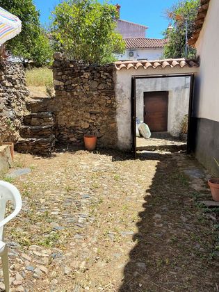 Foto 2 de Casa en venda a Linares de la Sierra de 3 habitacions amb terrassa