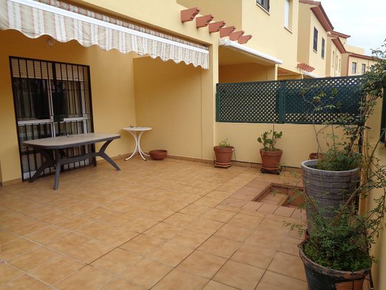 Foto 1 de Venta de casa en avenida Deporte de 3 habitaciones con terraza y piscina