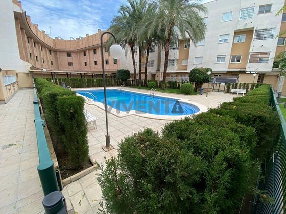 Foto 1 de Pis en venda a El Puntal de 2 habitacions amb piscina i garatge