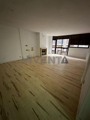 Foto 1 de Pis en venda a Centro - Murcia de 4 habitacions amb garatge i balcó