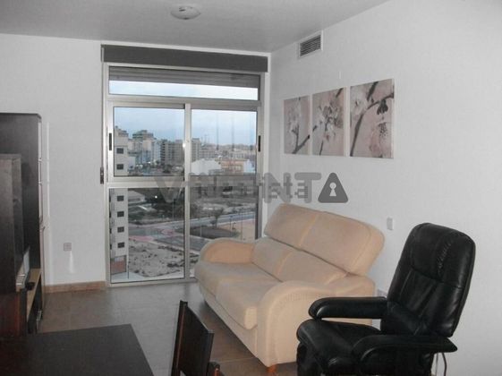 Foto 1 de Venta de piso en Juan Carlos I de 2 habitaciones con garaje y aire acondicionado