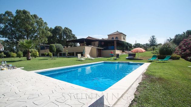 Foto 1 de Casa rural en venda a calle Las Lomas de 6 habitacions amb terrassa i piscina