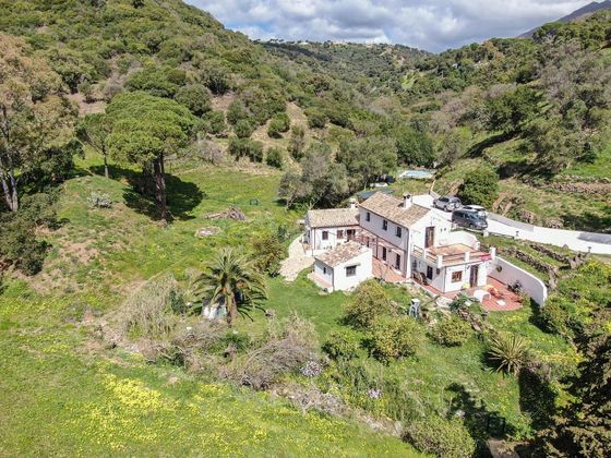 Foto 2 de Casa rural en venda a calle Cerro Muñiz de 4 habitacions amb terrassa i piscina
