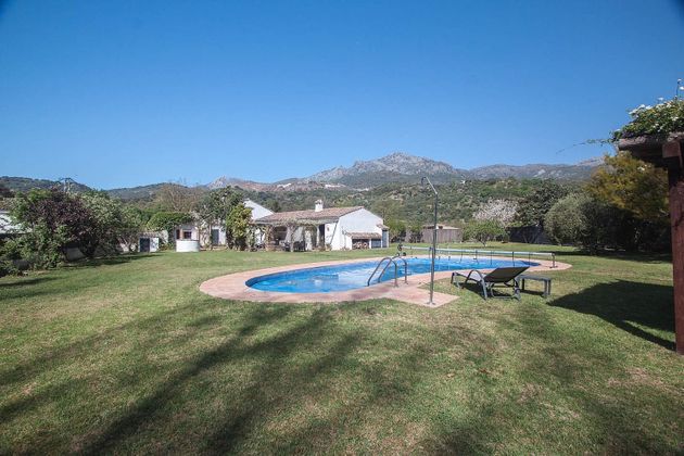 Foto 2 de Casa rural en venta en ronda de 5 habitaciones con terraza y piscina