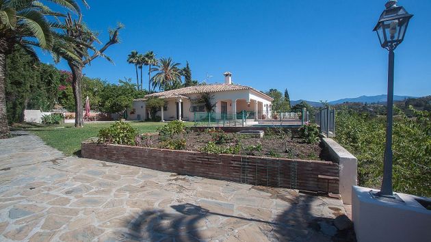 Foto 2 de Casa rural en venta en calle El Puzuelo de 6 habitaciones con terraza y piscina