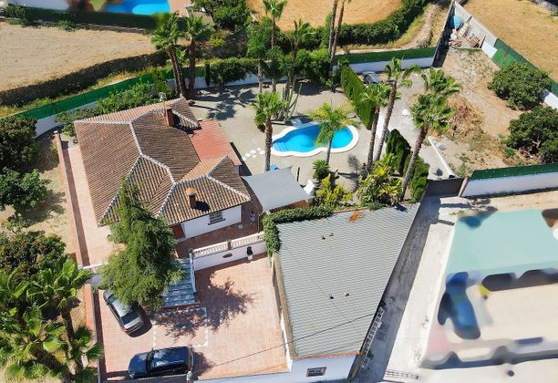 Foto 2 de Xalet en venda a calle Partido Vistillas de 4 habitacions amb terrassa i piscina