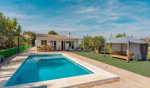 Foto 1 de Xalet en venda a Cártama de 3 habitacions amb terrassa i piscina