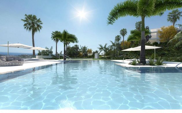 Foto 2 de Pis en venda a urbanización Alcazaba Lagoon de 2 habitacions amb terrassa i piscina